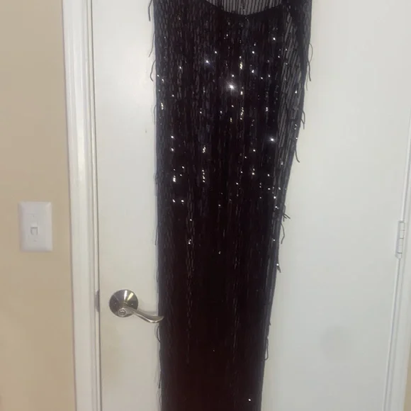 Porrcey NWOT maxi black halter back shimmering sequin mesh V neck gown sz xL - Picture 6 of 9